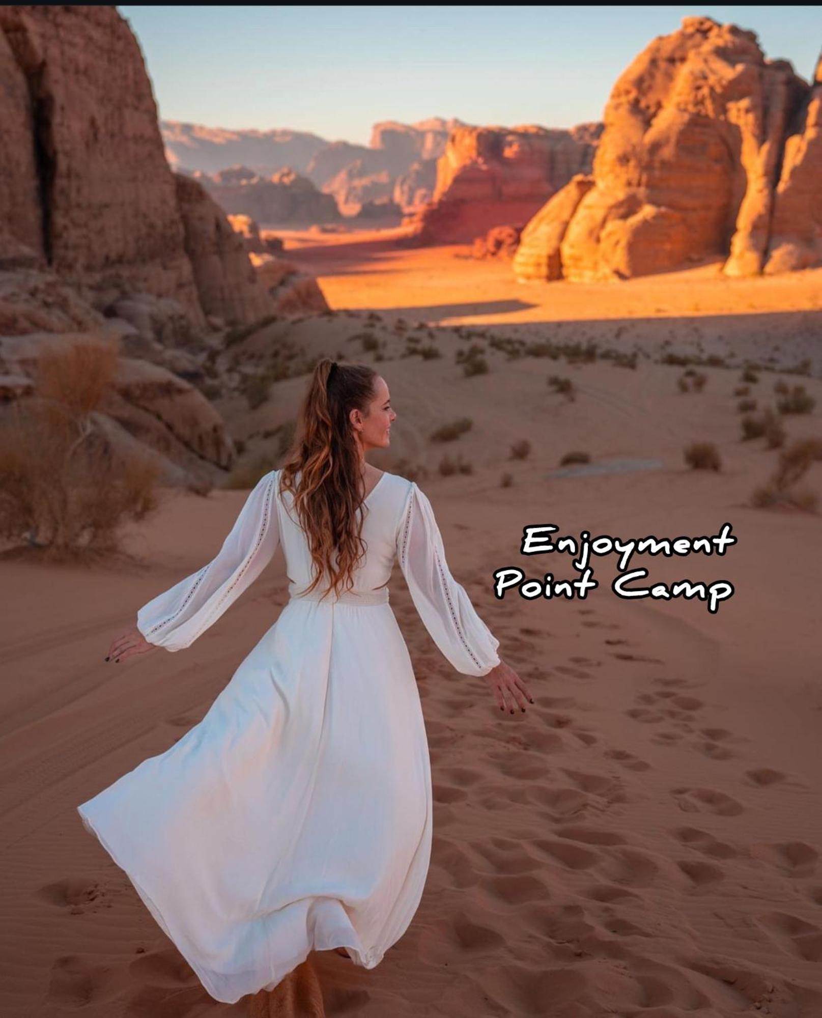 Luxury Enjoyment Point Bubbles Camp Bed and Breakfast Wadi Rum Buitenkant foto