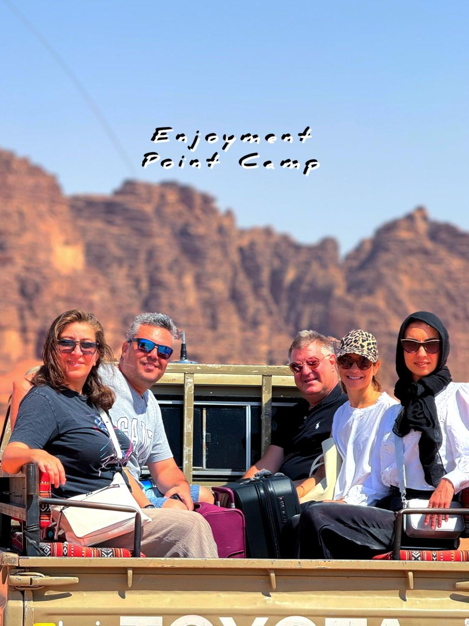 Luxury Enjoyment Point Bubbles Camp Bed and Breakfast Wadi Rum Buitenkant foto