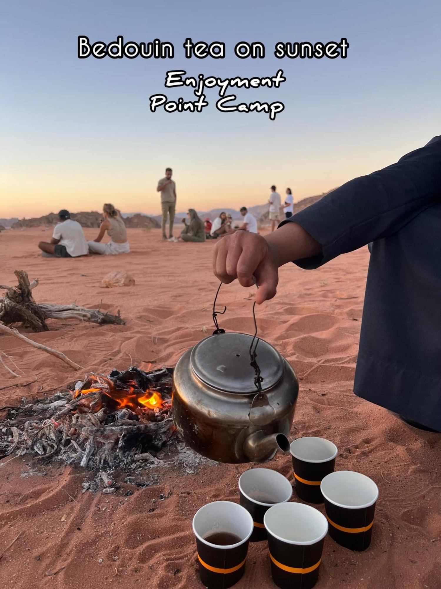 Luxury Enjoyment Point Bubbles Camp Bed and Breakfast Wadi Rum Buitenkant foto