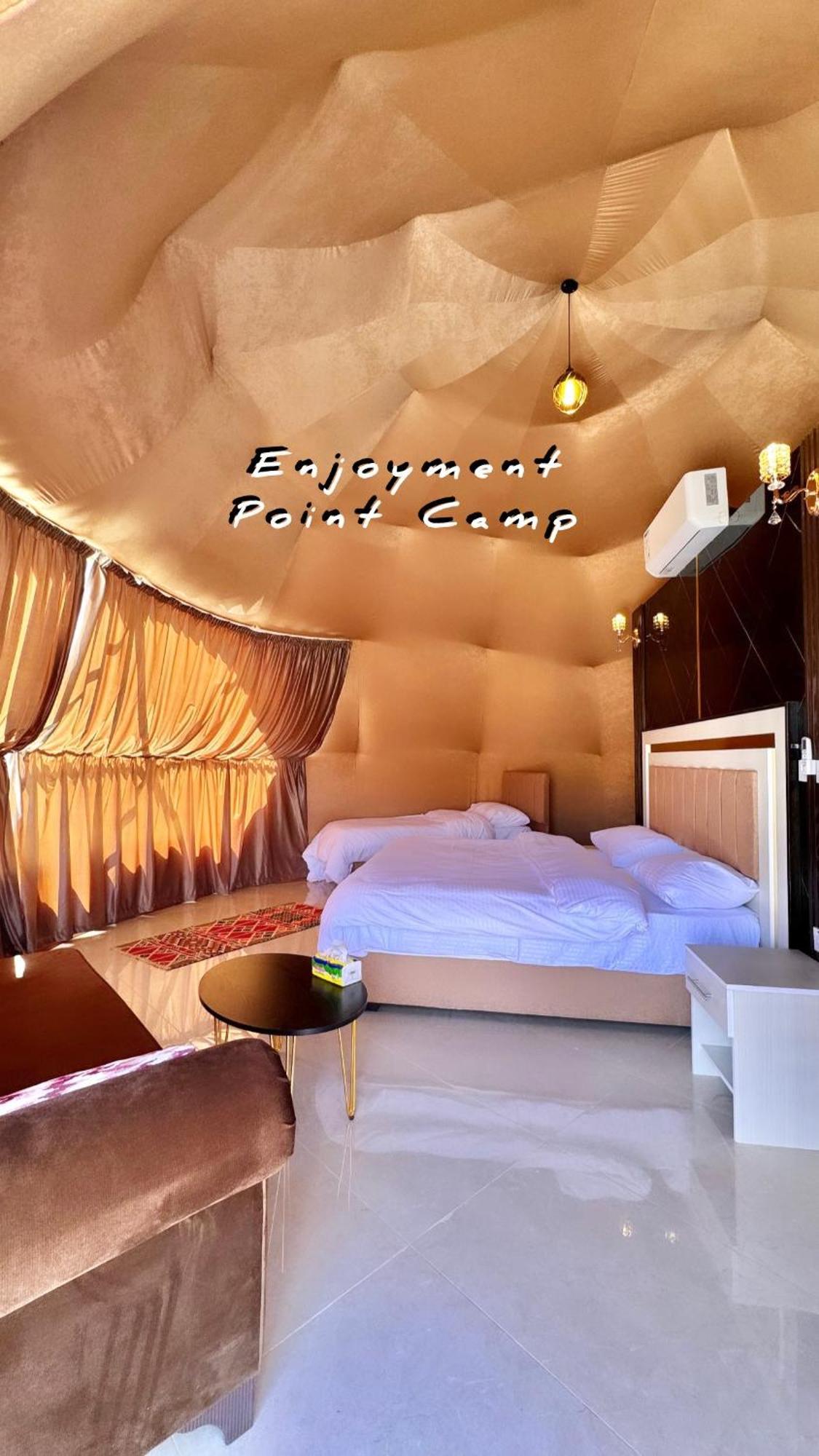 Luxury Enjoyment Point Bubbles Camp Bed and Breakfast Wadi Rum Buitenkant foto